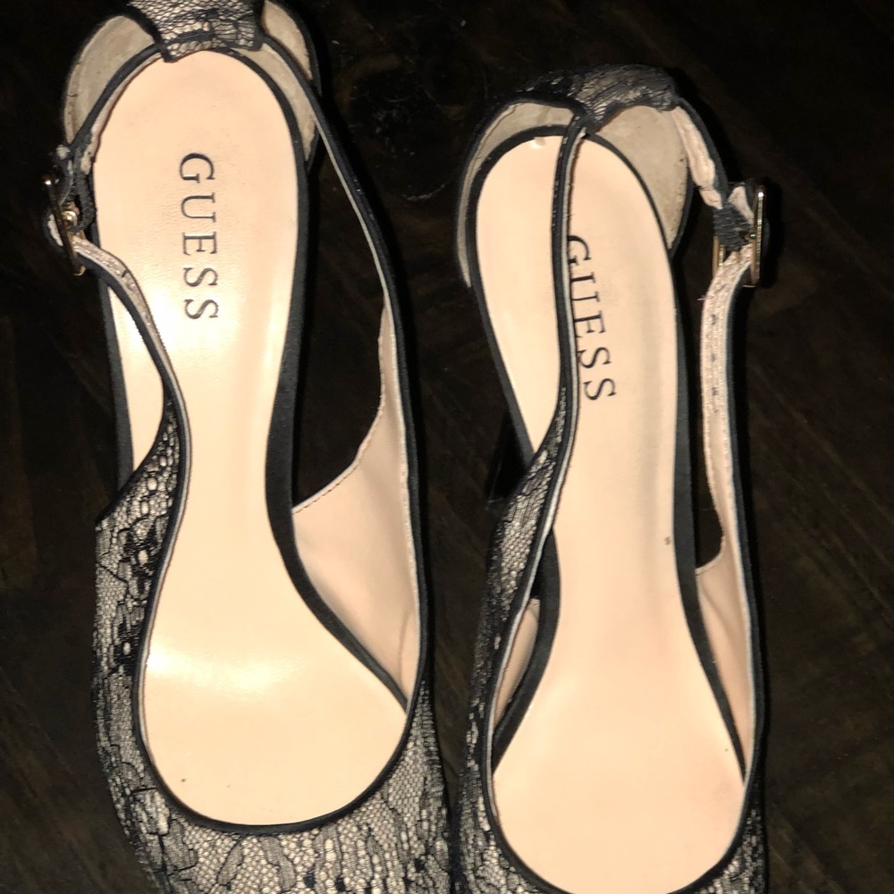 Guess Peep toe Pumps - Picture 2 of 6